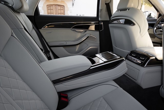 Audi S8 Foto 85