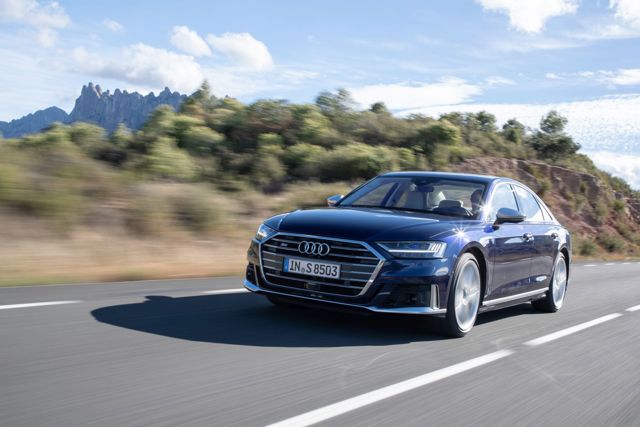 Audi S8 Foto 18
