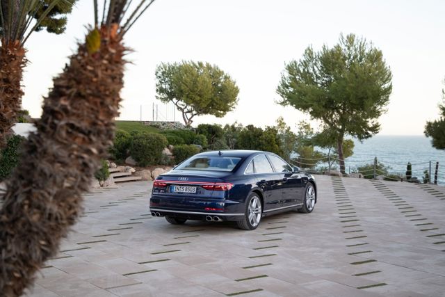 Audi S8 Foto 27