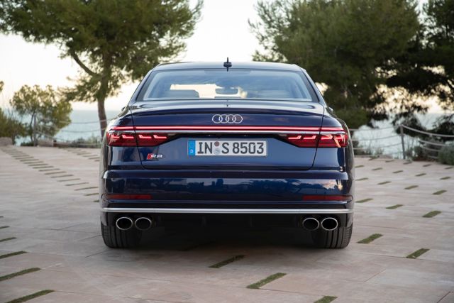 Audi S8 Foto 29
