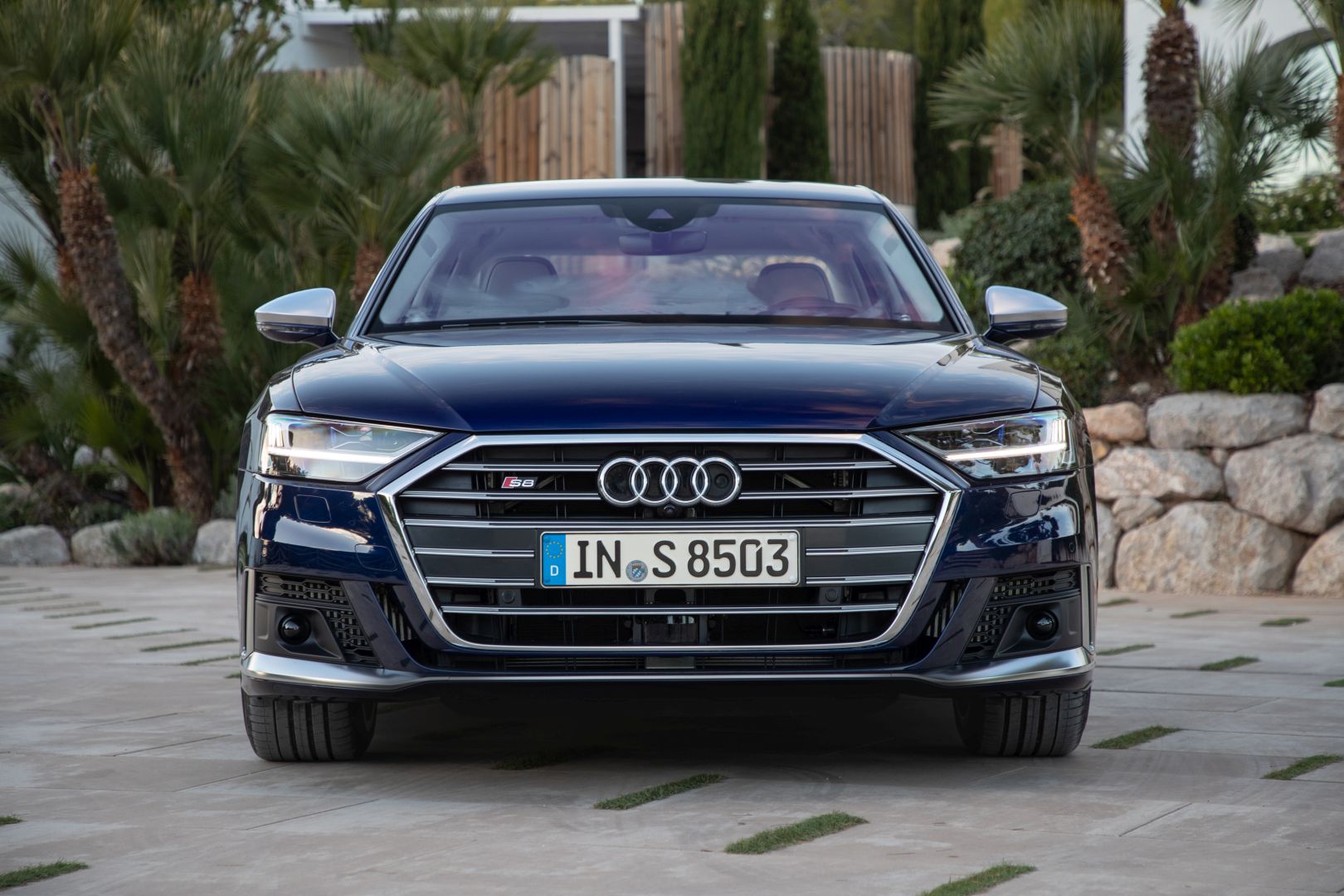 Audi S8 photo 30