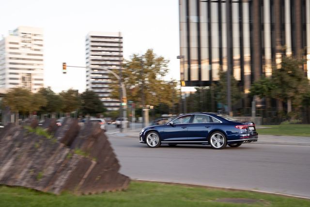 Audi S8 Foto 32