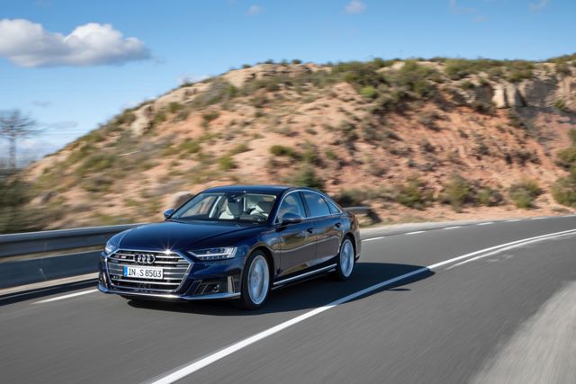 Audi S8 Foto 38