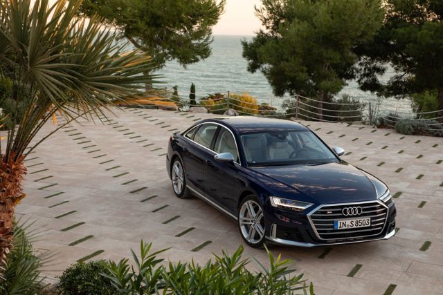 Audi S8 Foto 48