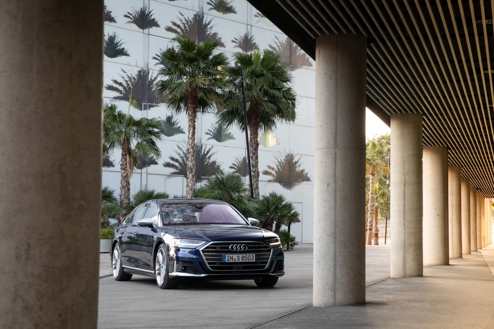 Audi S8 photo 49