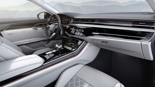 Audi S8 photo 10