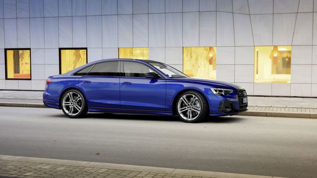 Audi S8 photo 6
