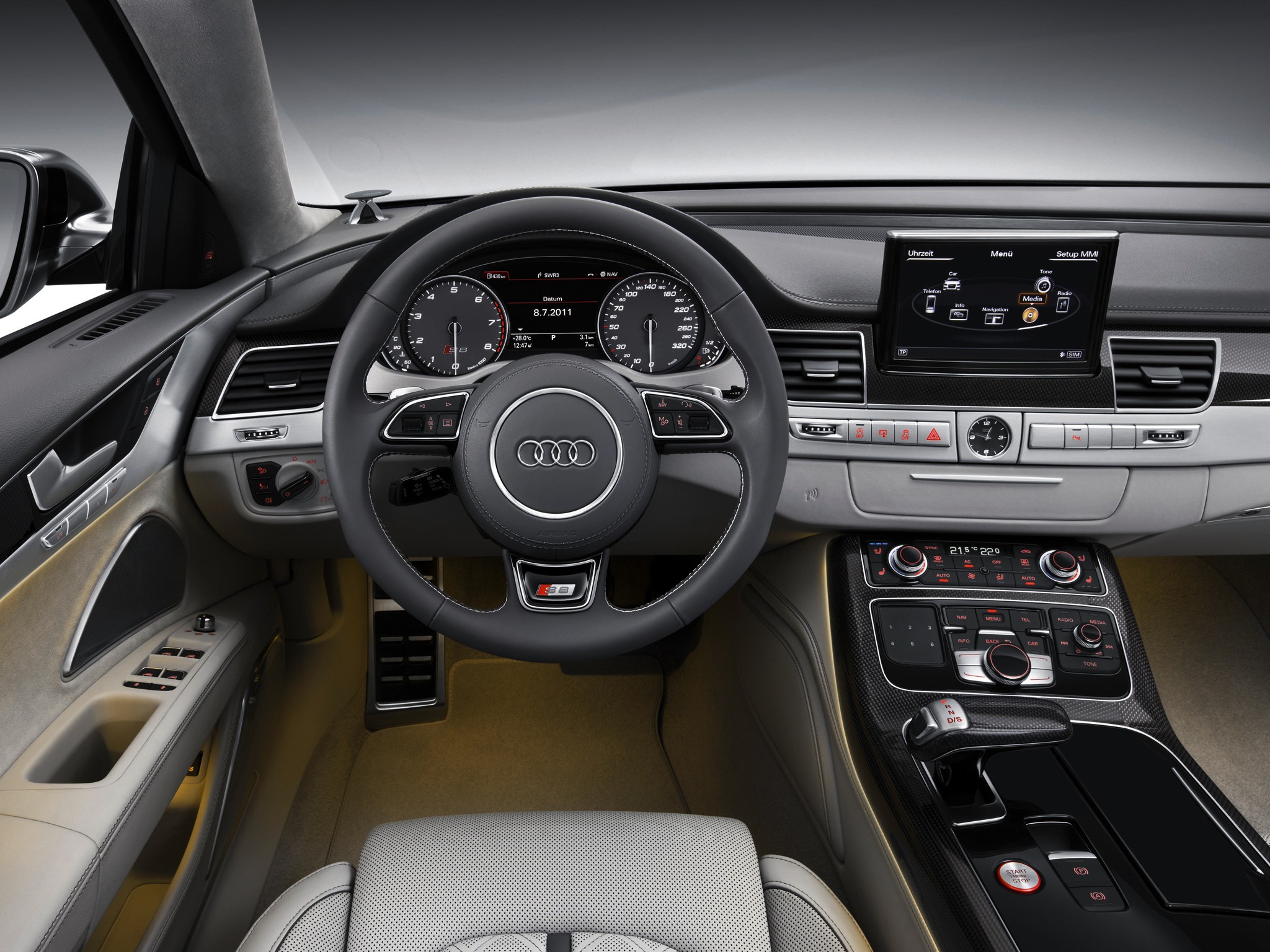 Audi S8 photo 58
