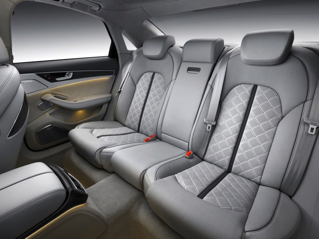 Audi S8 photo 60