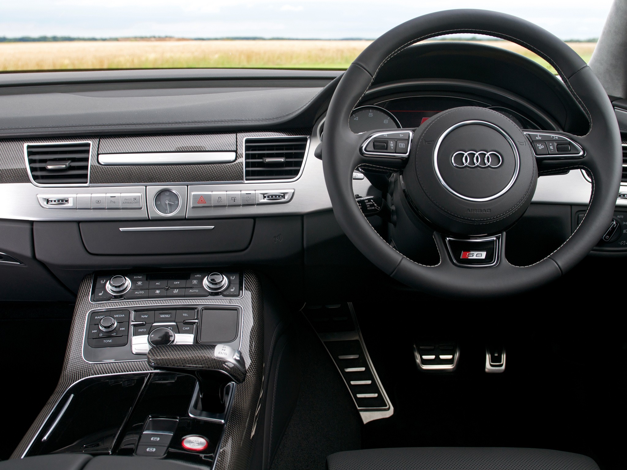 Audi S8 photo 61