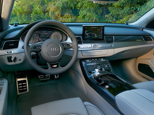 Audi S8 photo 64