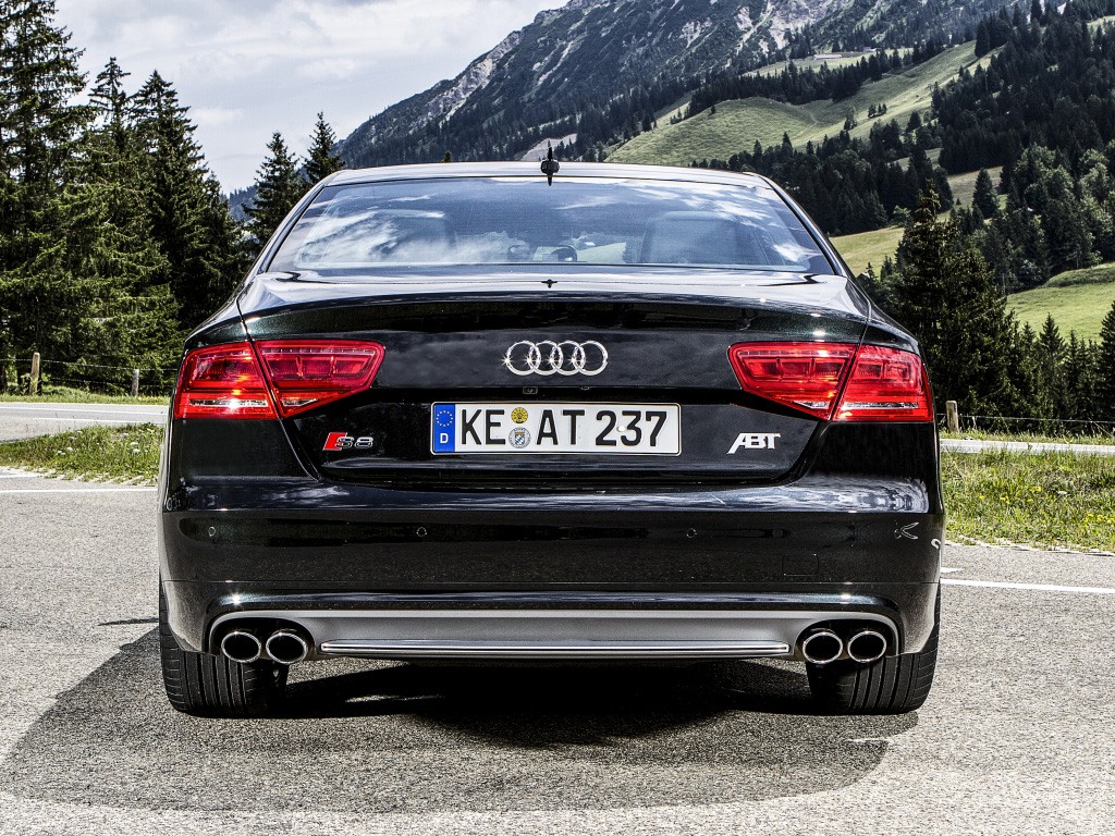 Audi S8 photo 13