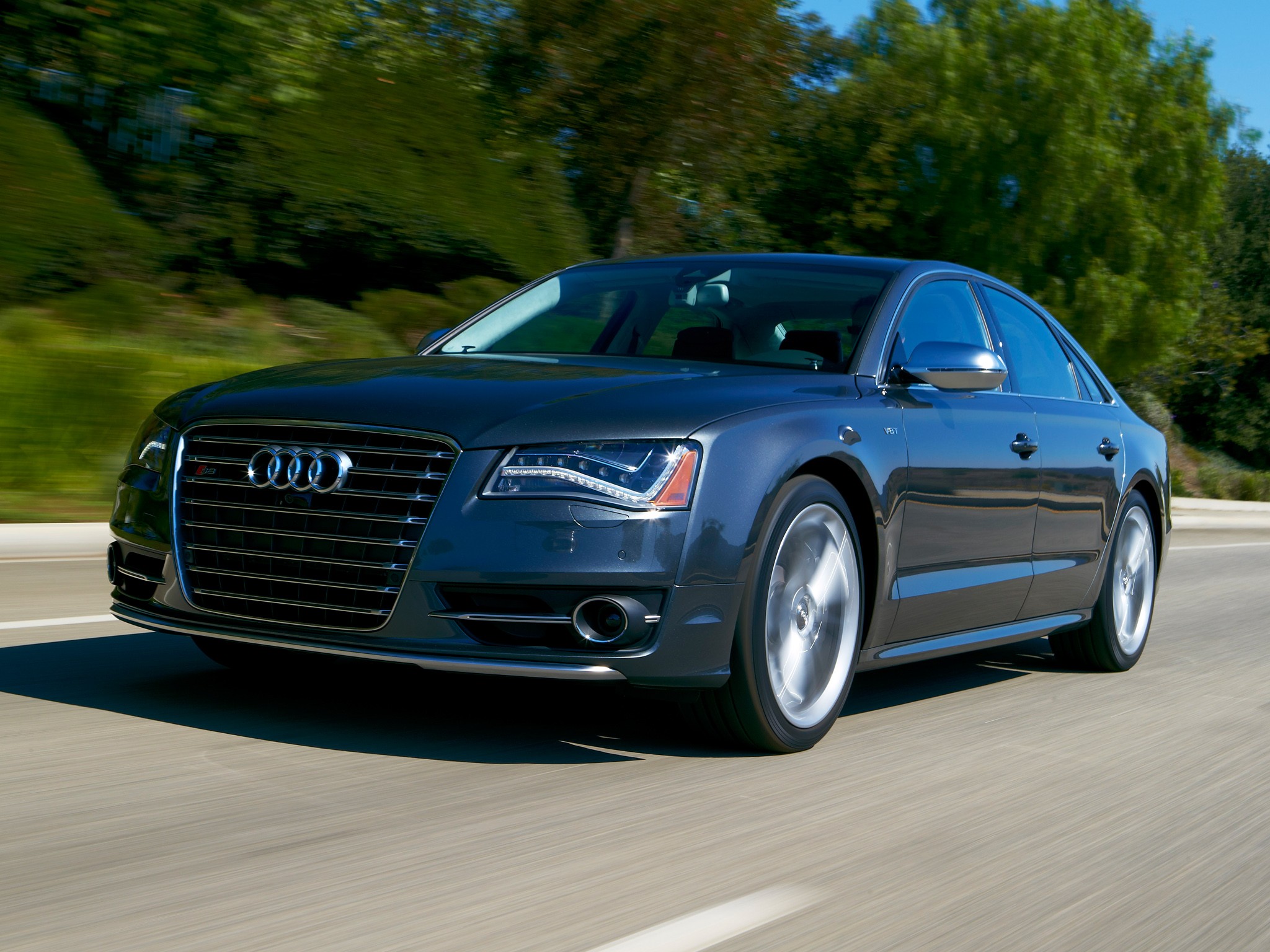 Audi S8 photo 43