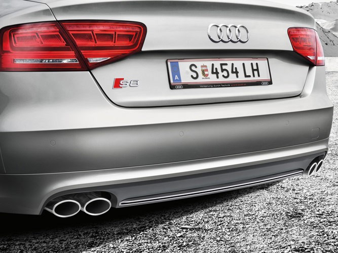 Audi S8 photo 6