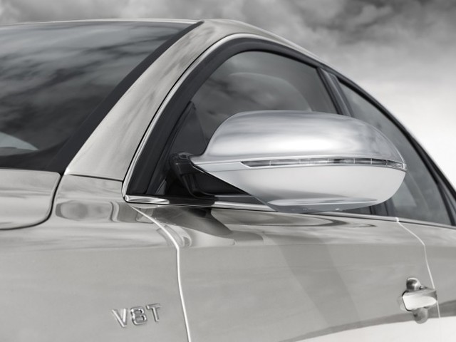 Audi S8 photo 8