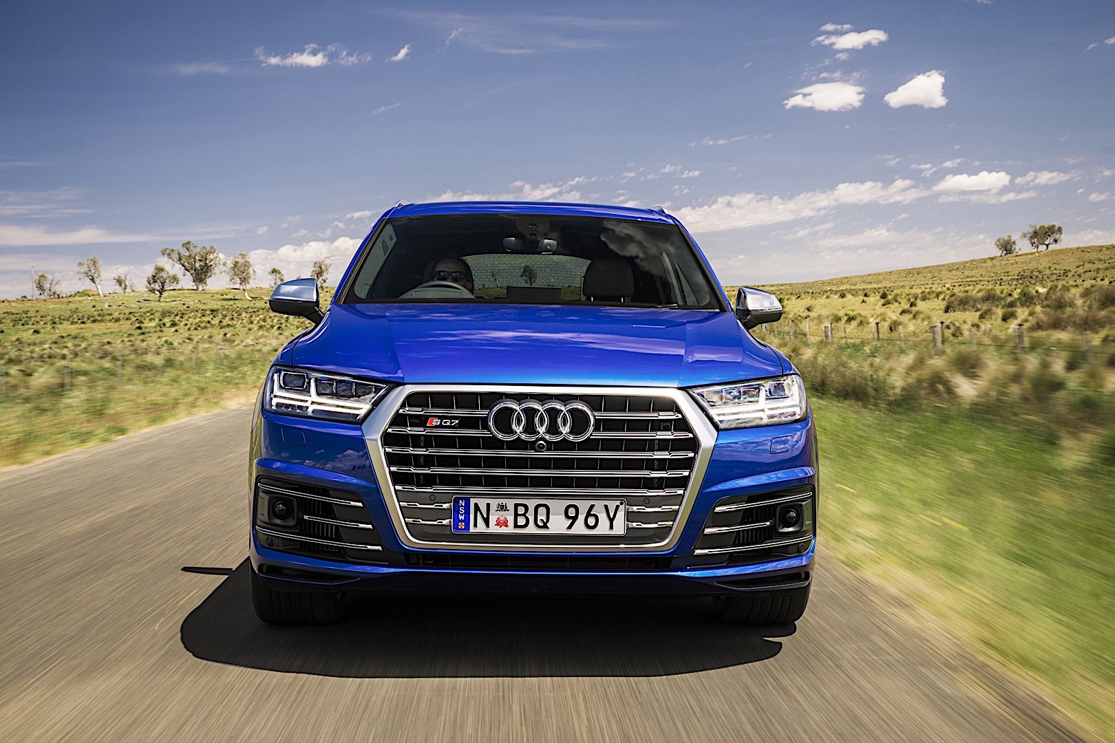 Audi Sq7 photo 21