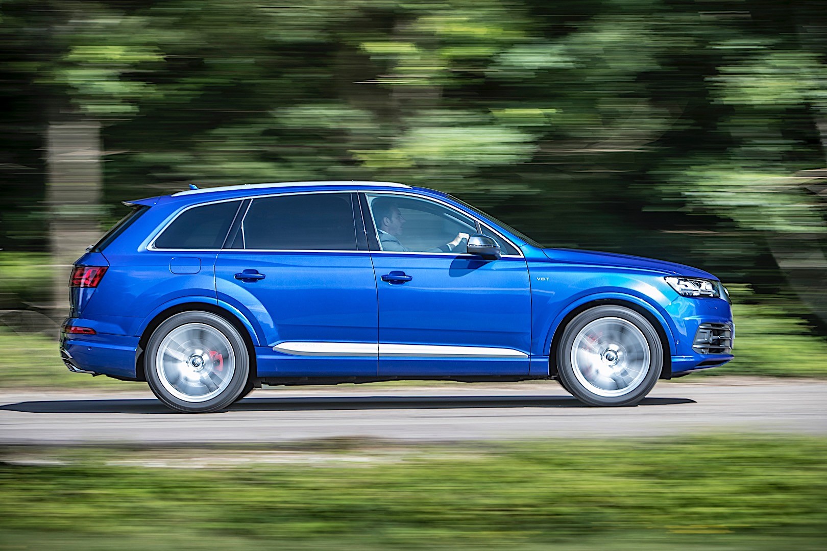 Audi Sq7 photo 23