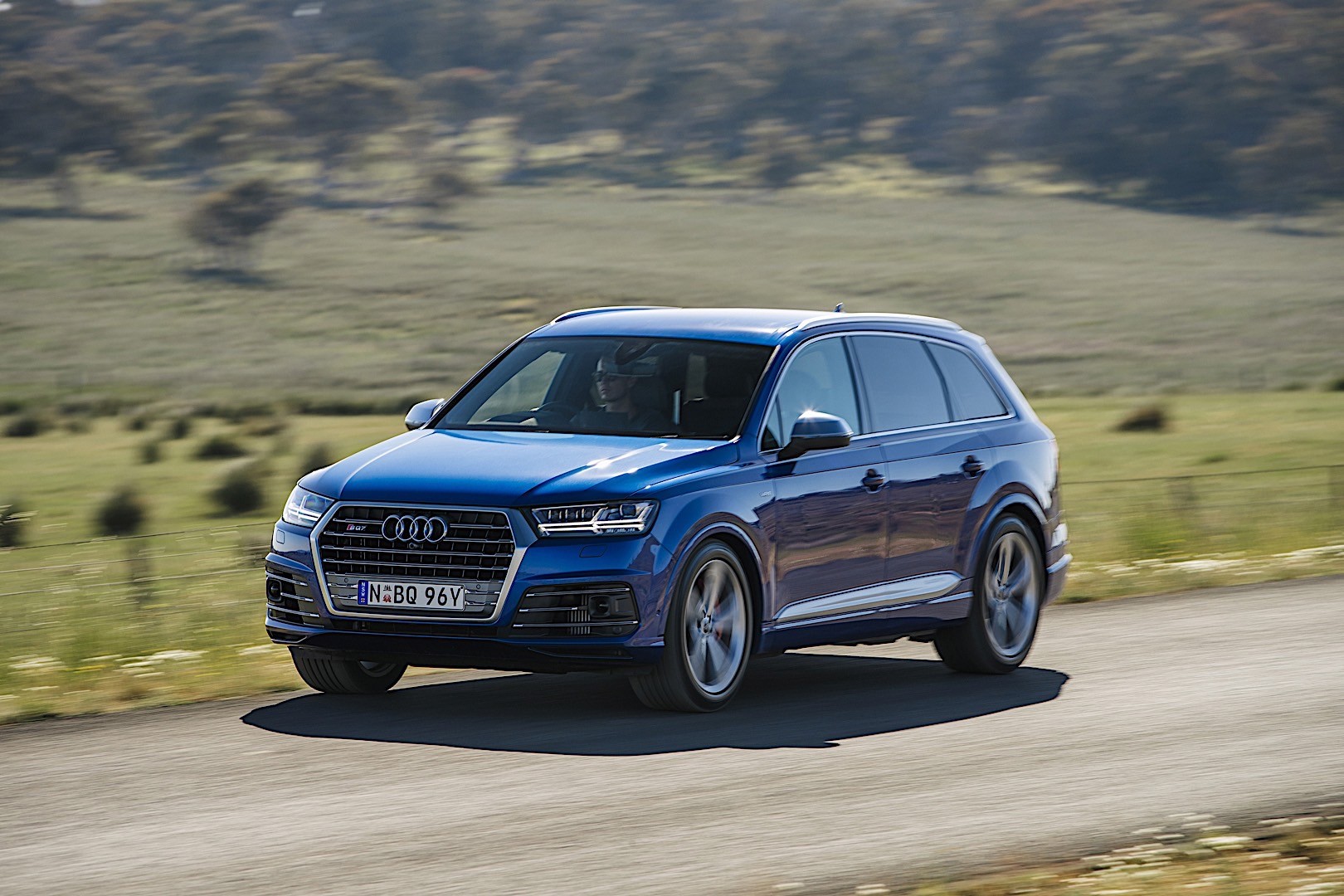 Audi Sq7 photo 28