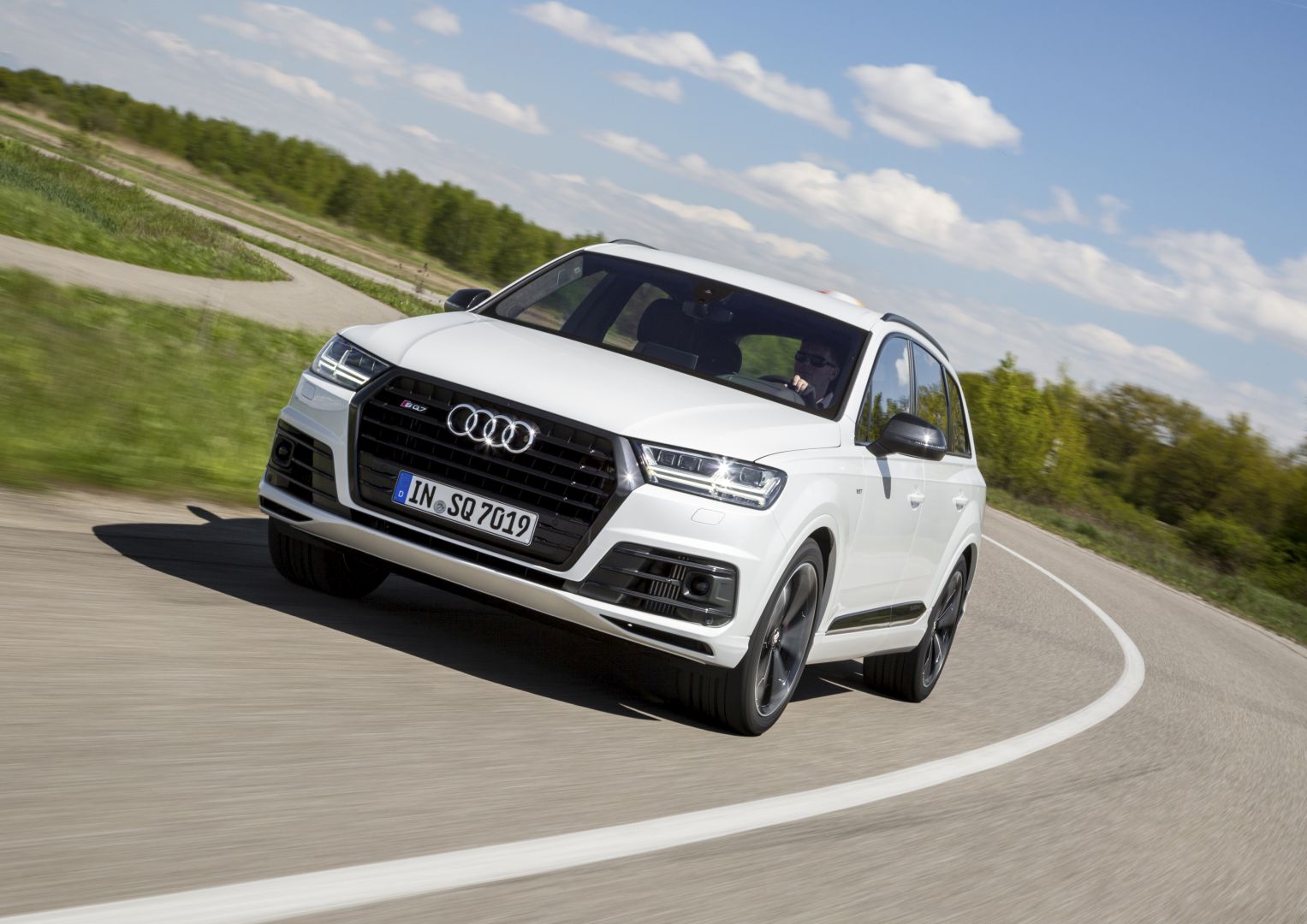 Audi Sq7 photo 44