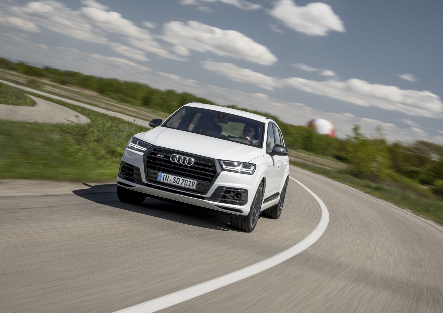 Audi Sq7 photo 48