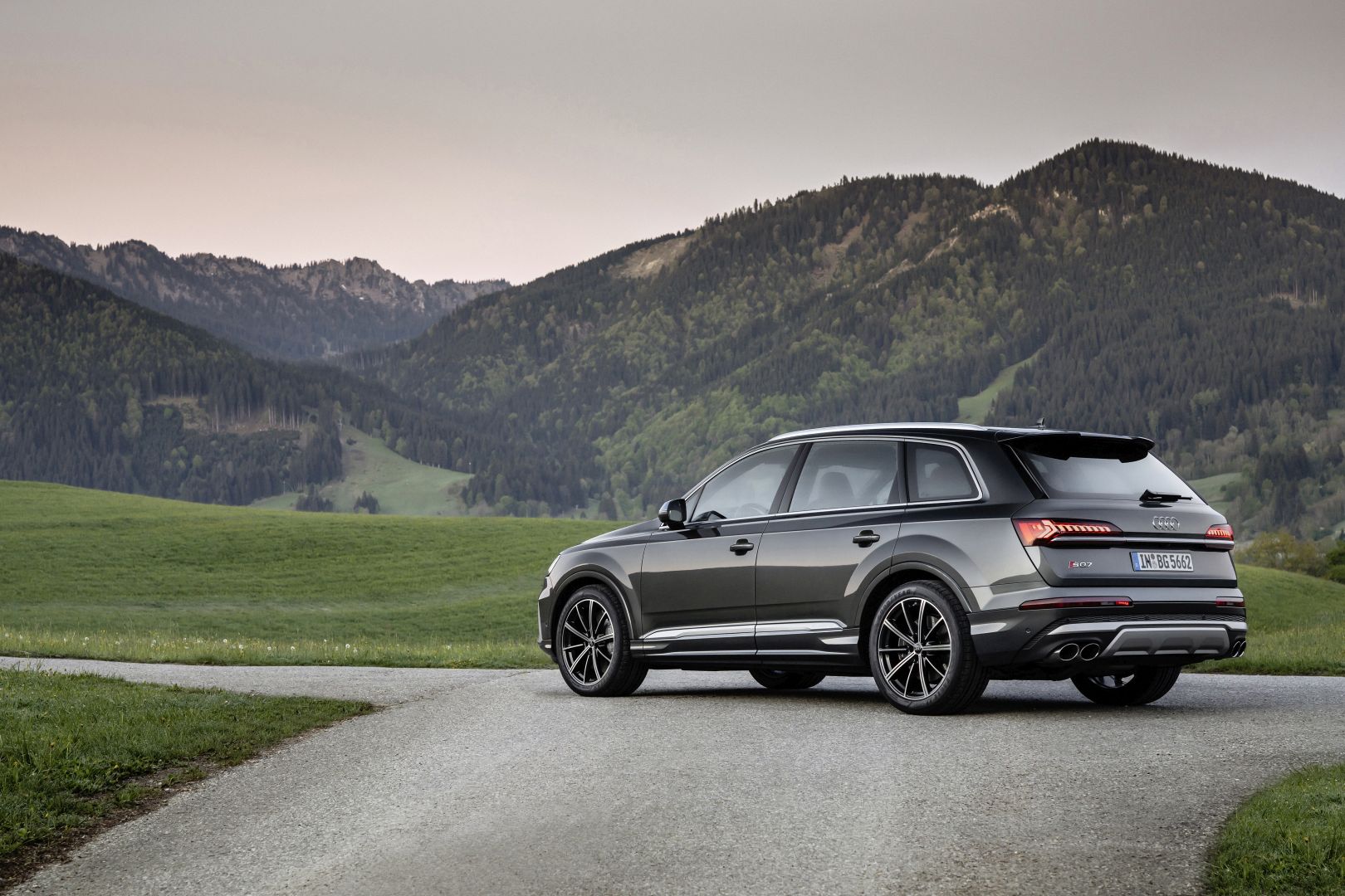 Audi Sq7 photo 57