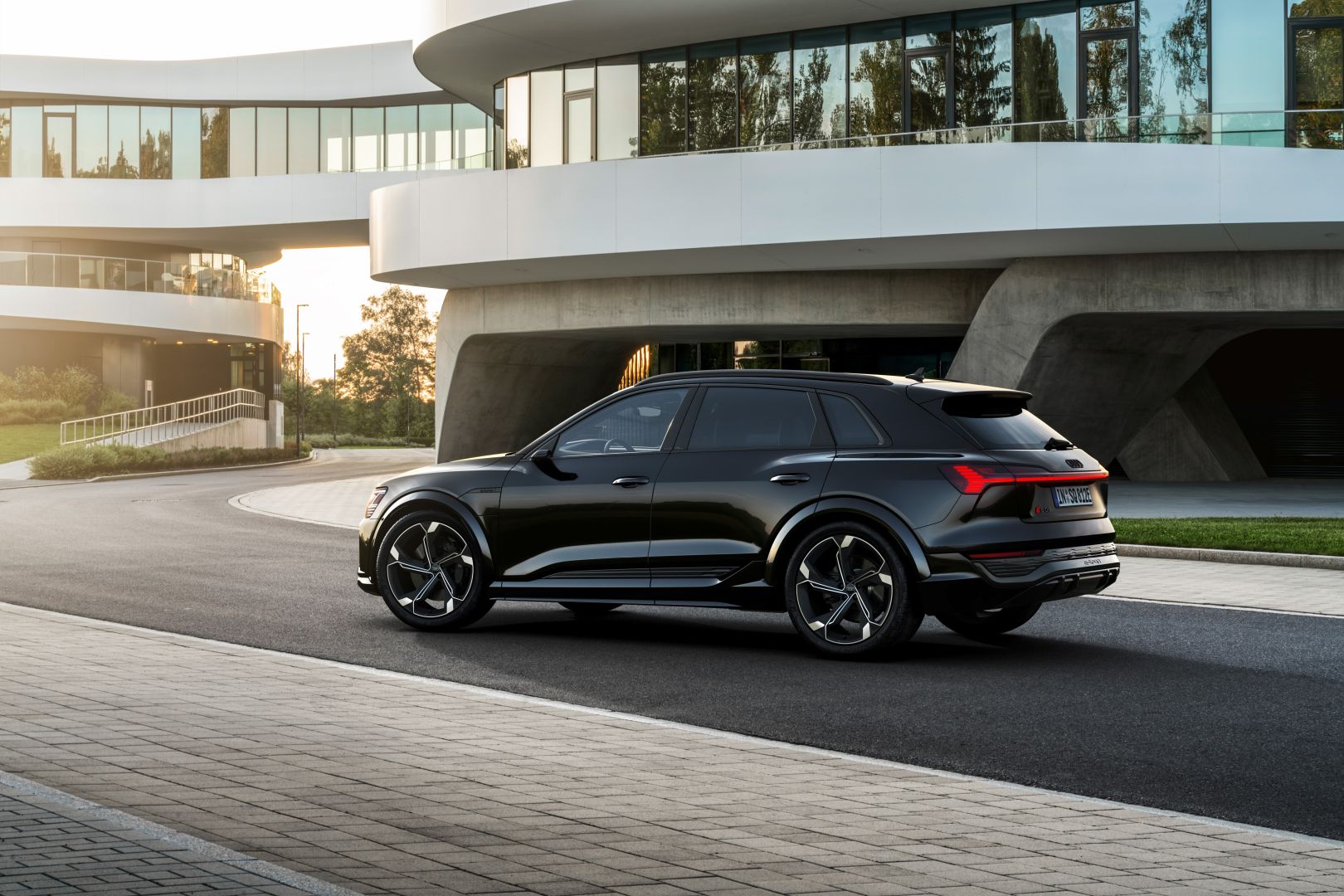 Audi Sq8 E-Tron photo 14