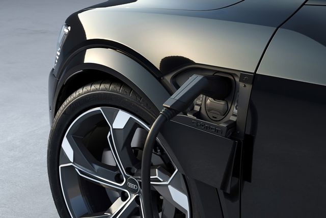 Audi Sq8 E-Tron photo 23