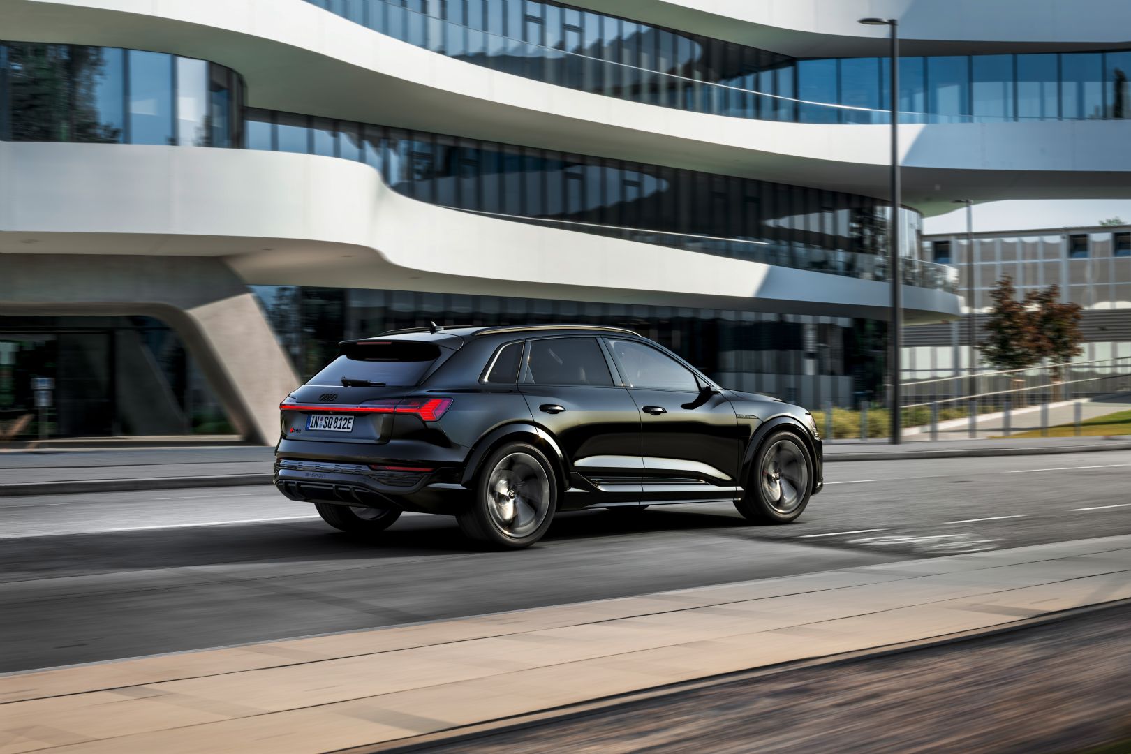 Audi Sq8 E-Tron photo 28