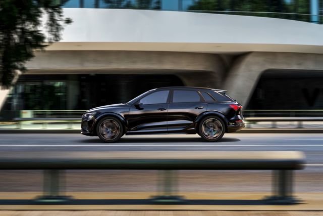 Audi Sq8 E-Tron photo 30