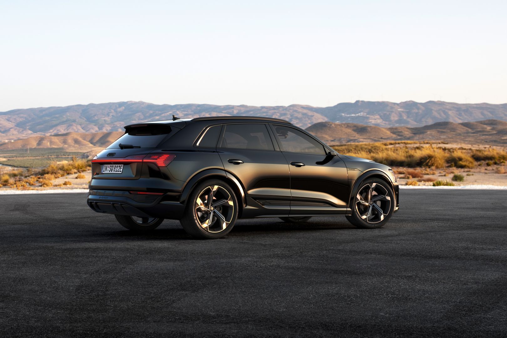 Audi Sq8 E-Tron photo 4
