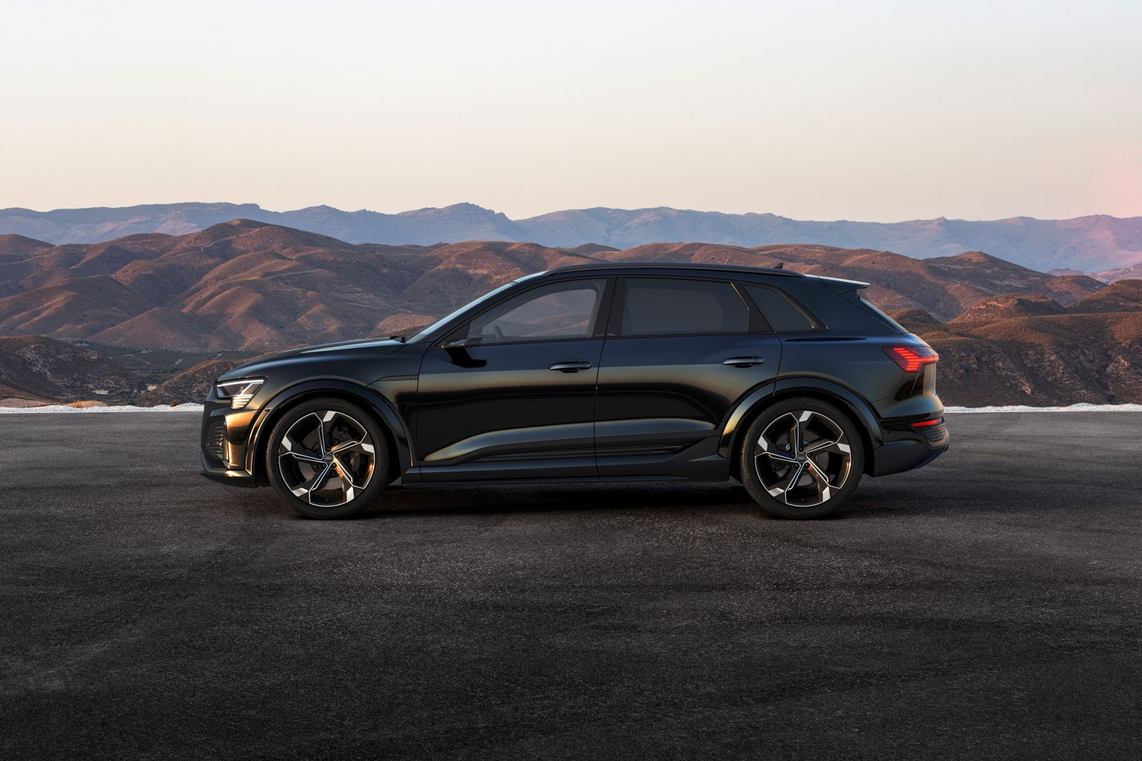 Audi Sq8 E-Tron photo 7