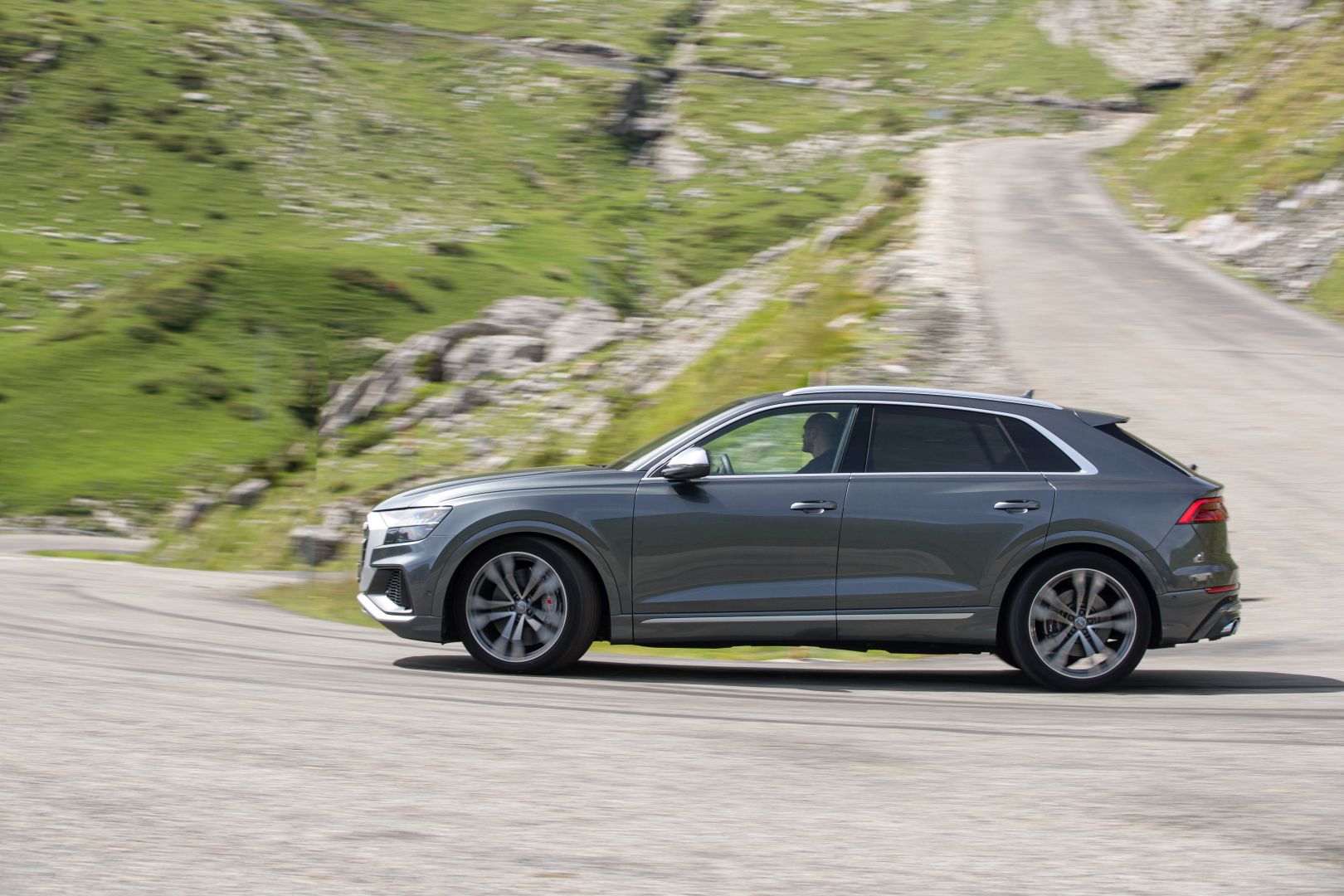 Audi Sq8 photo 34
