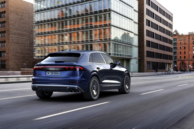 AUDI SQ8