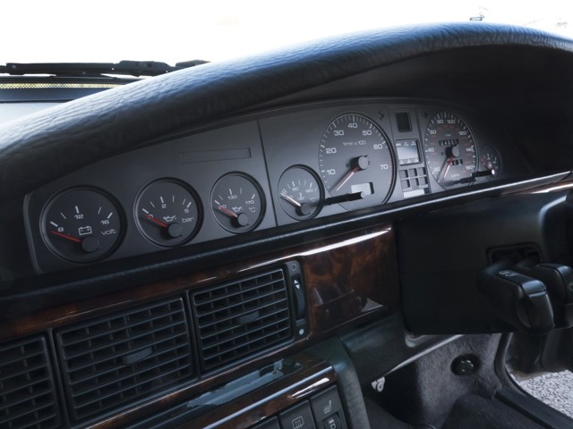 Audi V8 photo 34