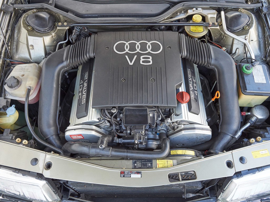 Audi V8 photo 33