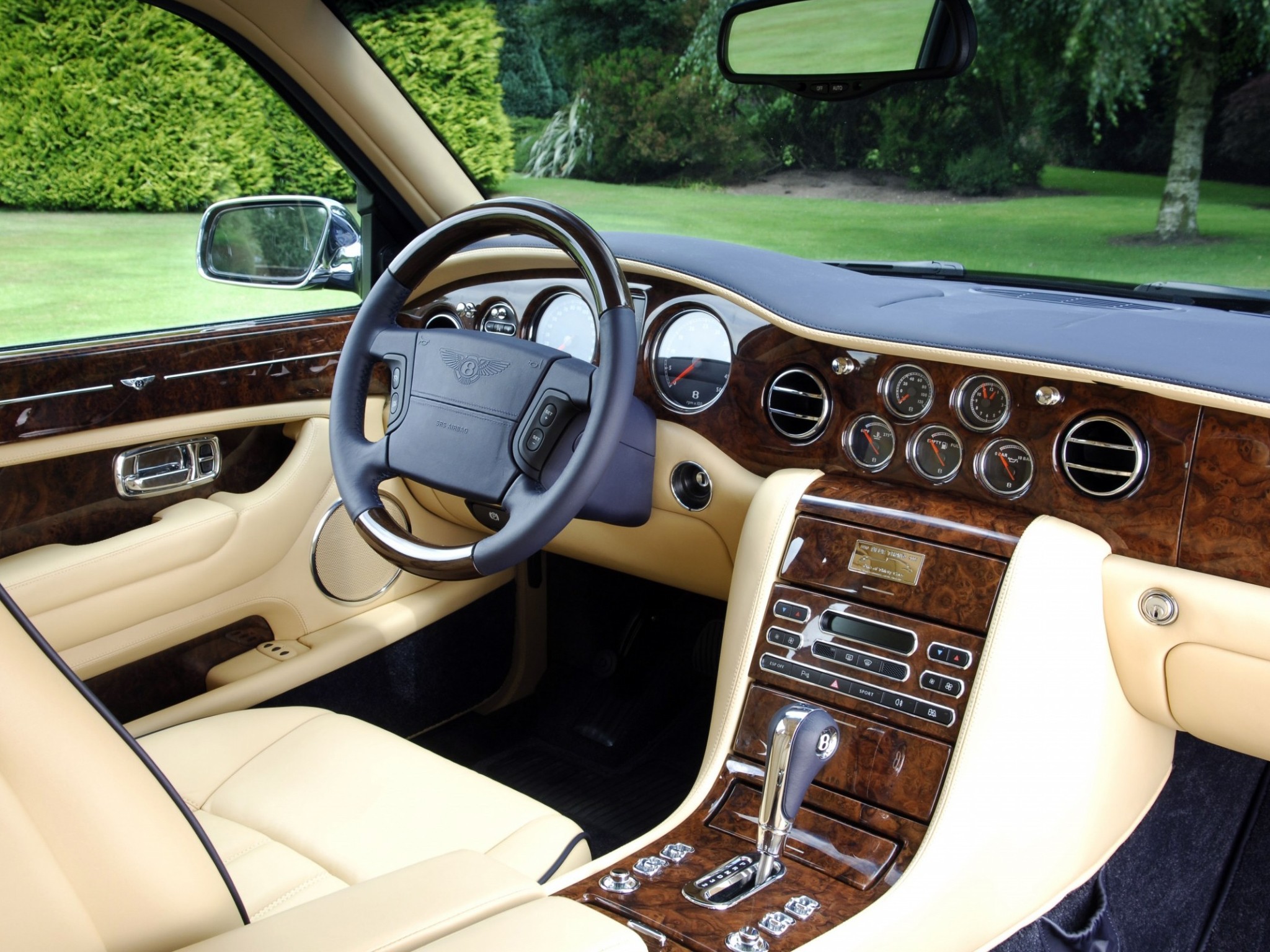 Bentley Arnage photo 7