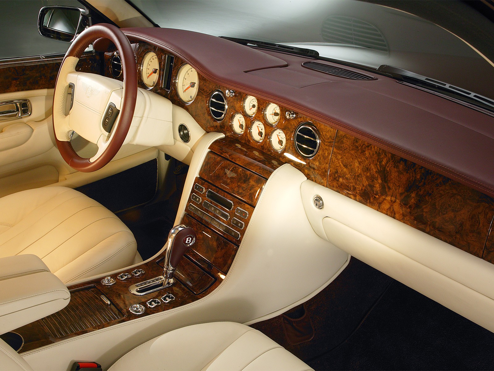 Bentley Arnage photo 12