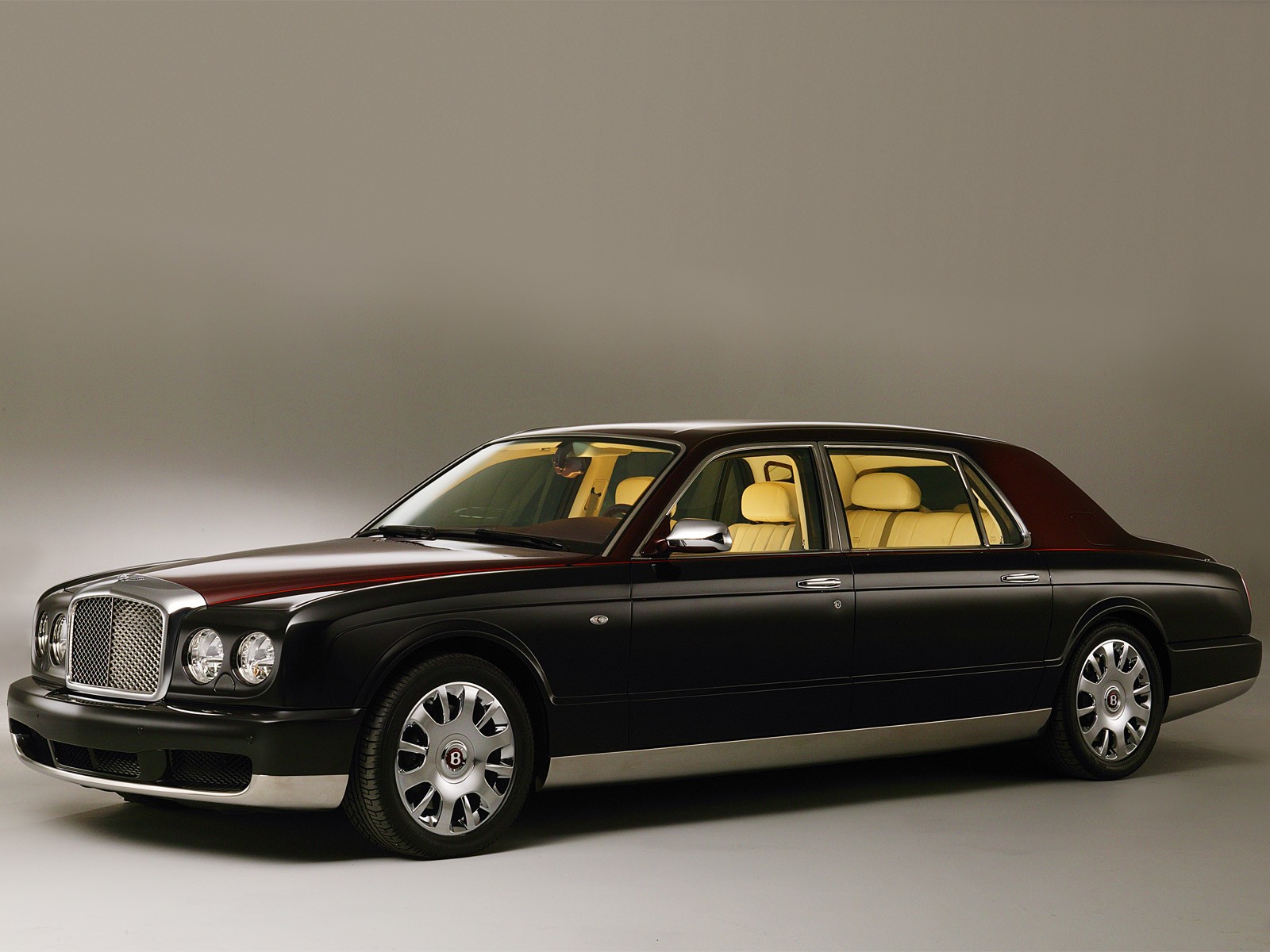 Bentley Arnage photo 7