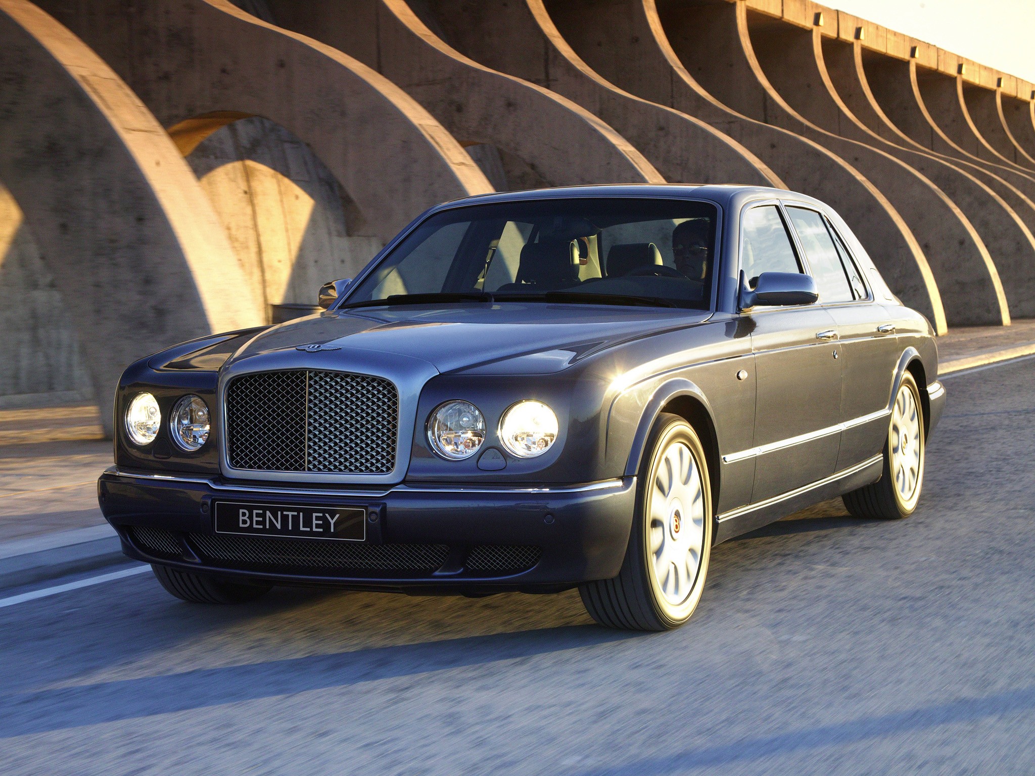 Bentley Arnage photo 8