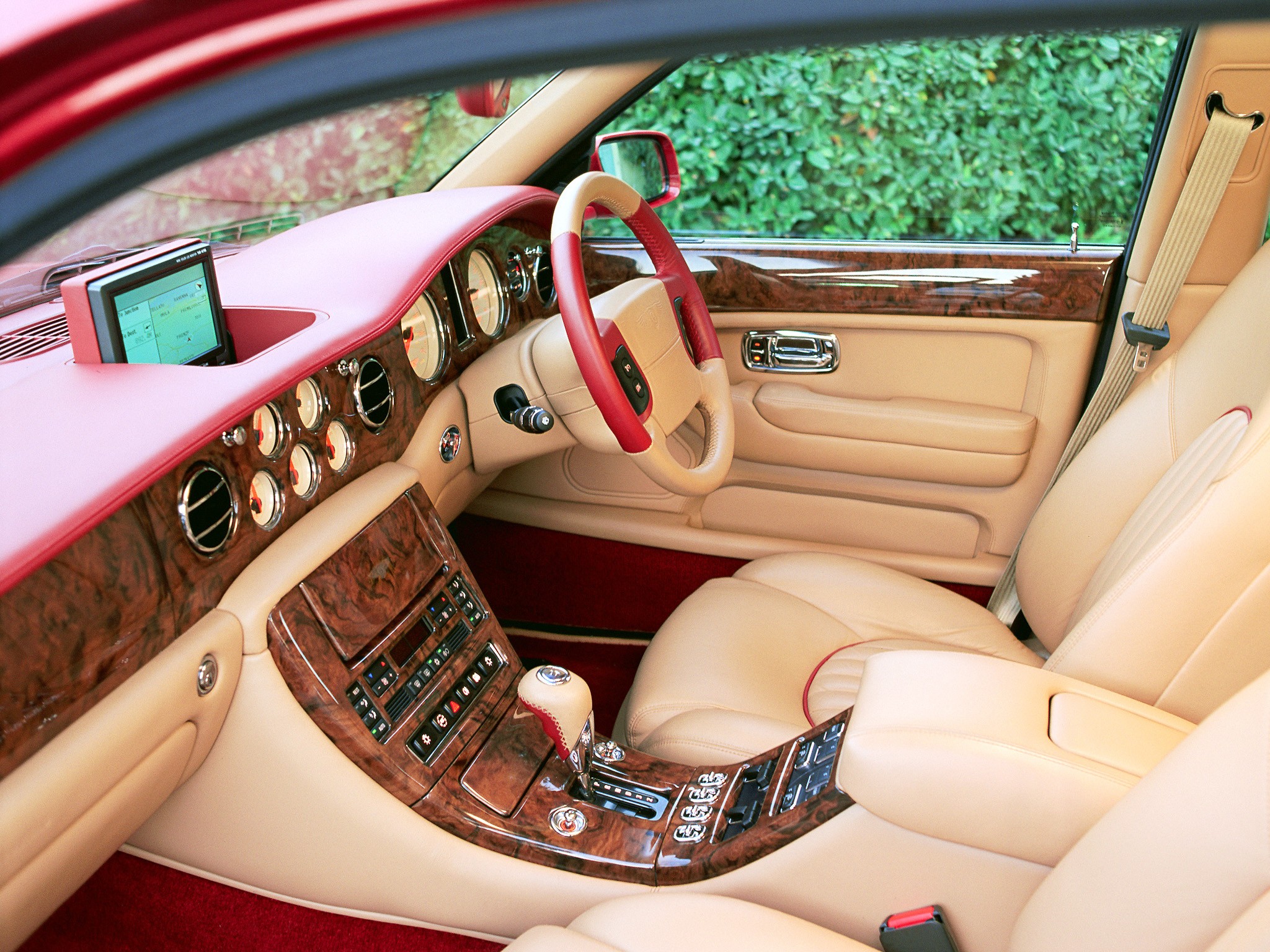 Bentley Arnage photo 27