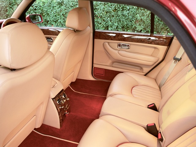 Bentley Arnage photo 28