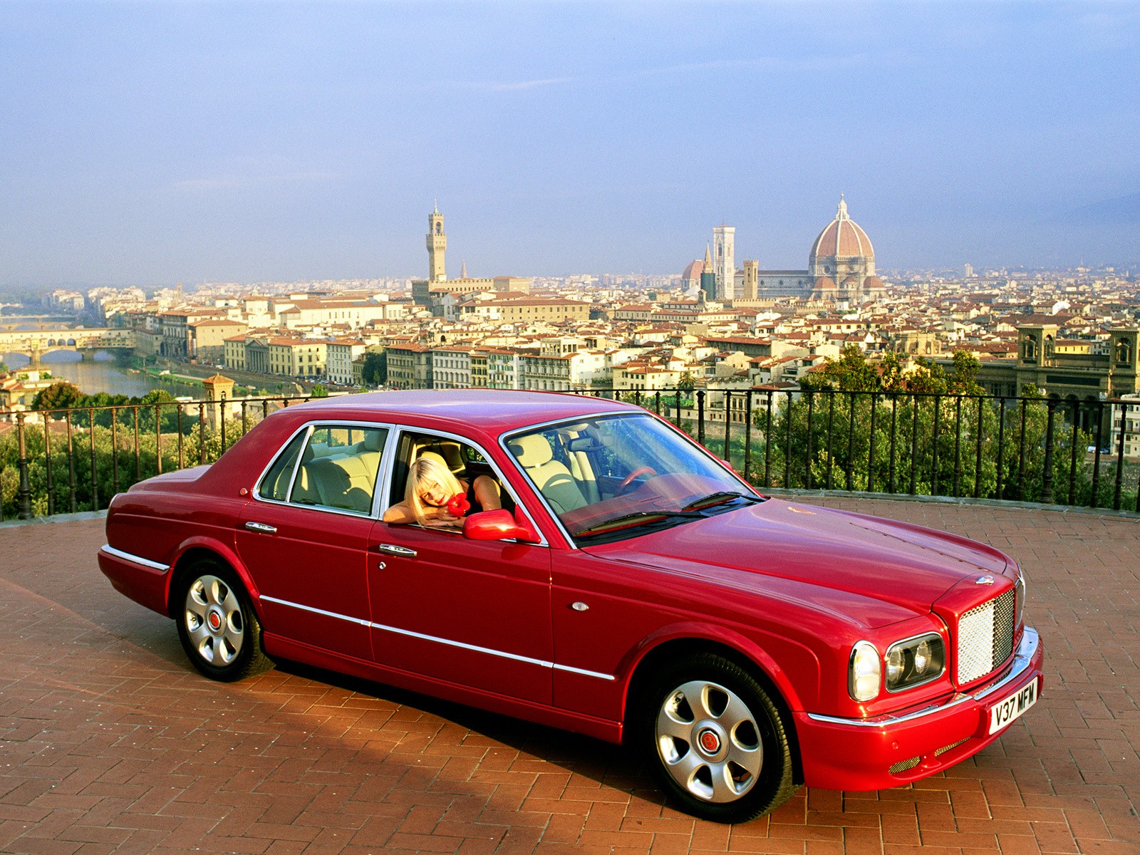 Bentley Arnage photo 8