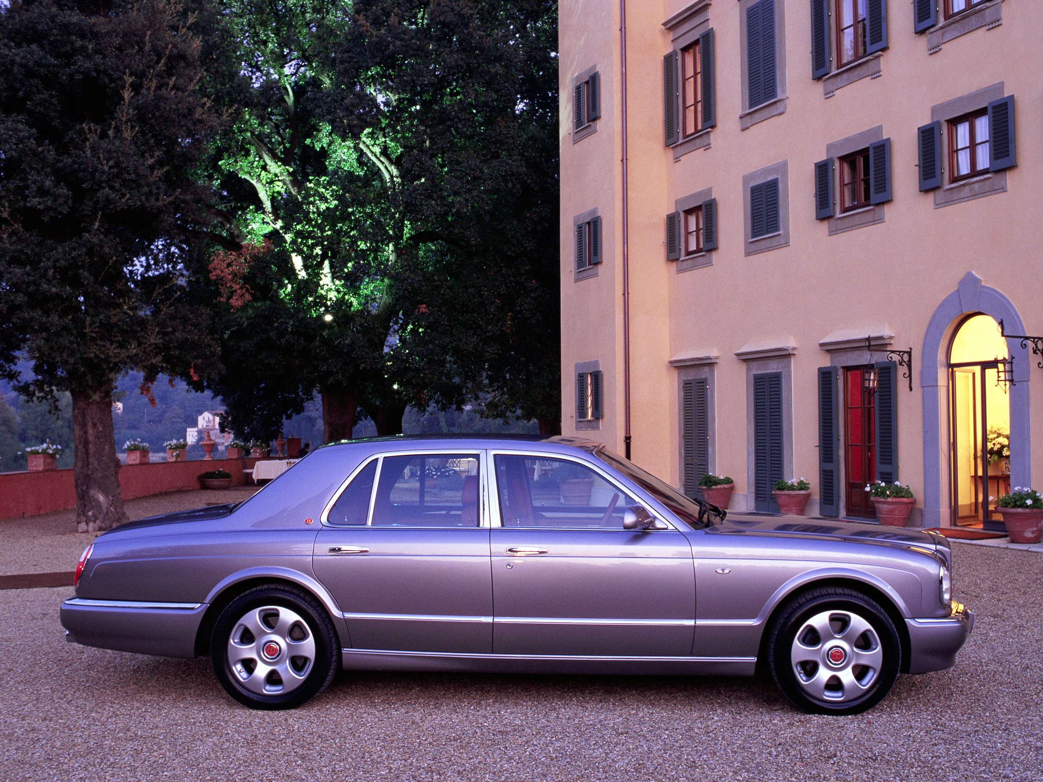 Bentley Arnage photo 13