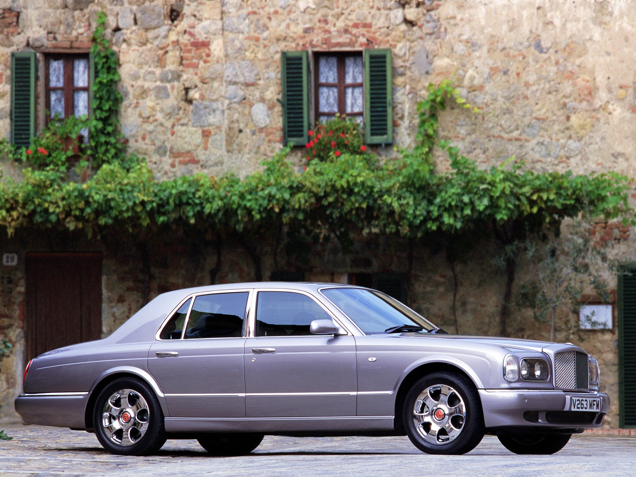 Bentley Arnage photo 14