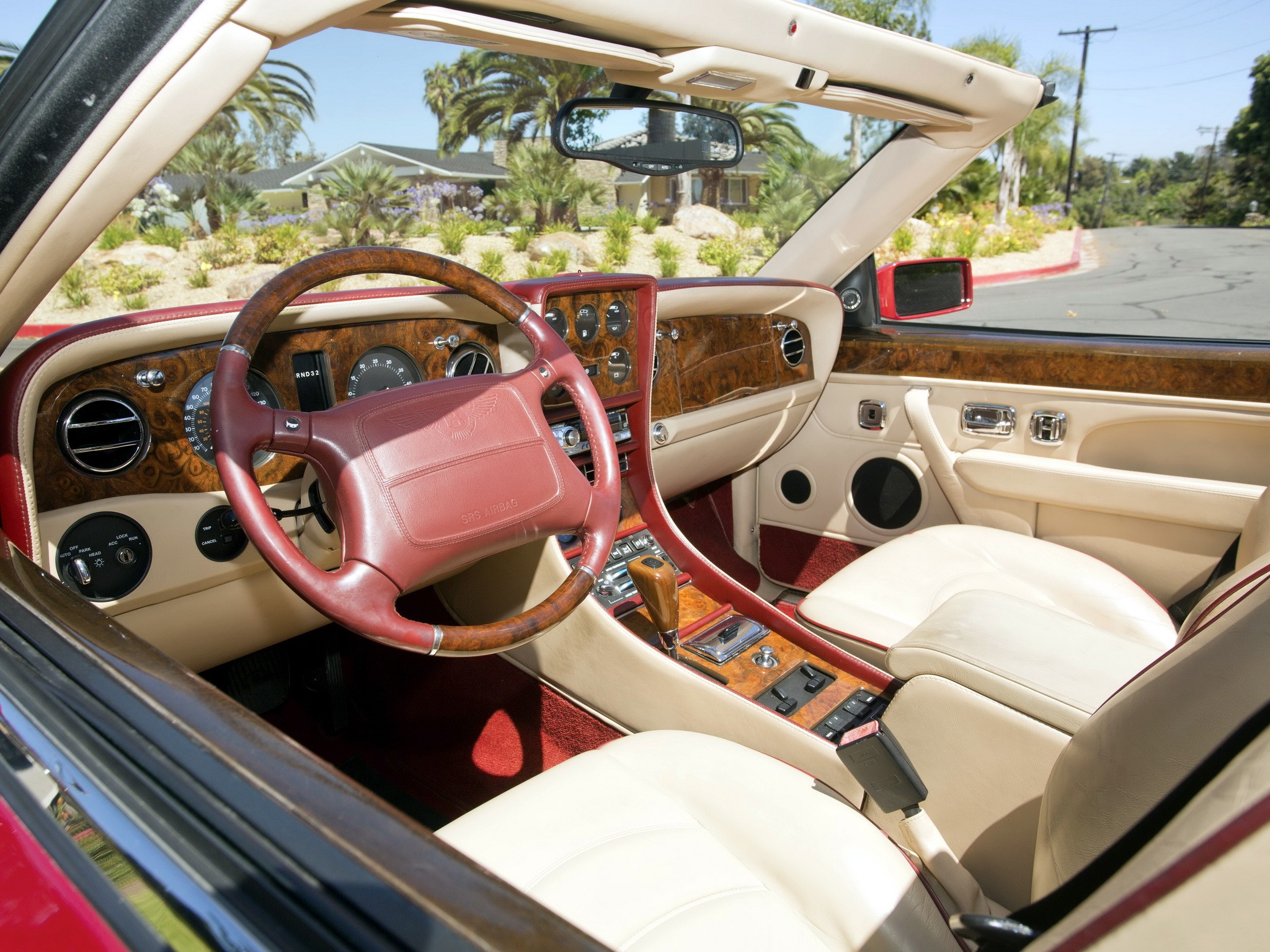 Bentley Azure photo 36