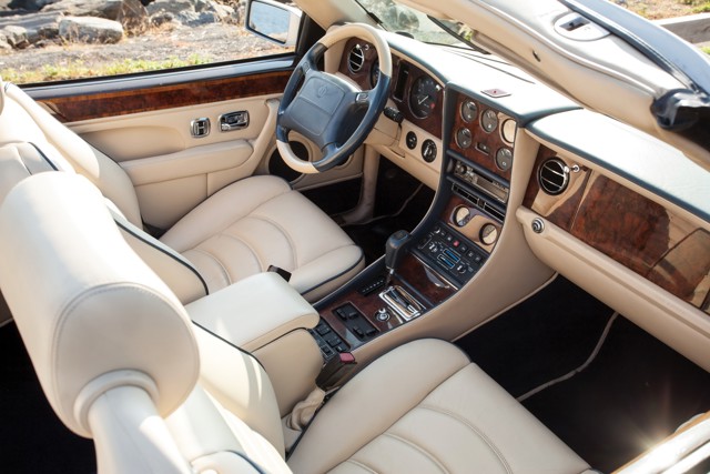 Bentley Azure photo 39