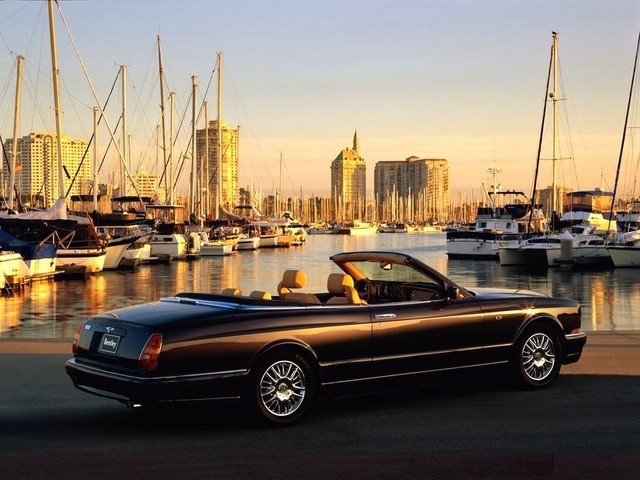 Bentley Azure photo 5