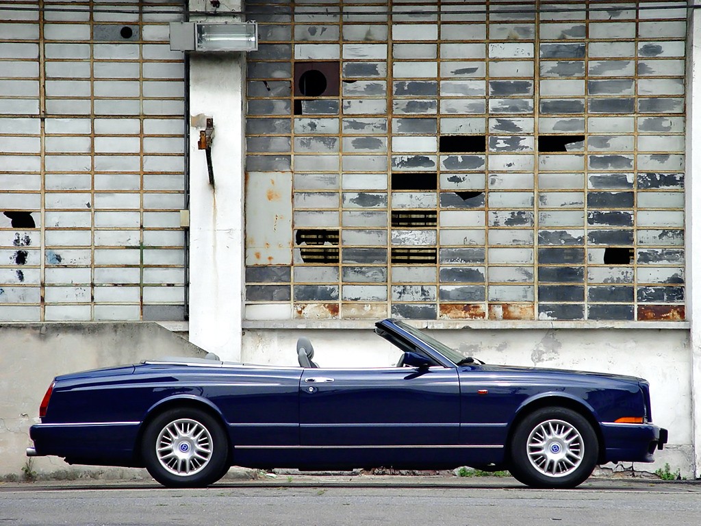 Bentley Azure photo 10
