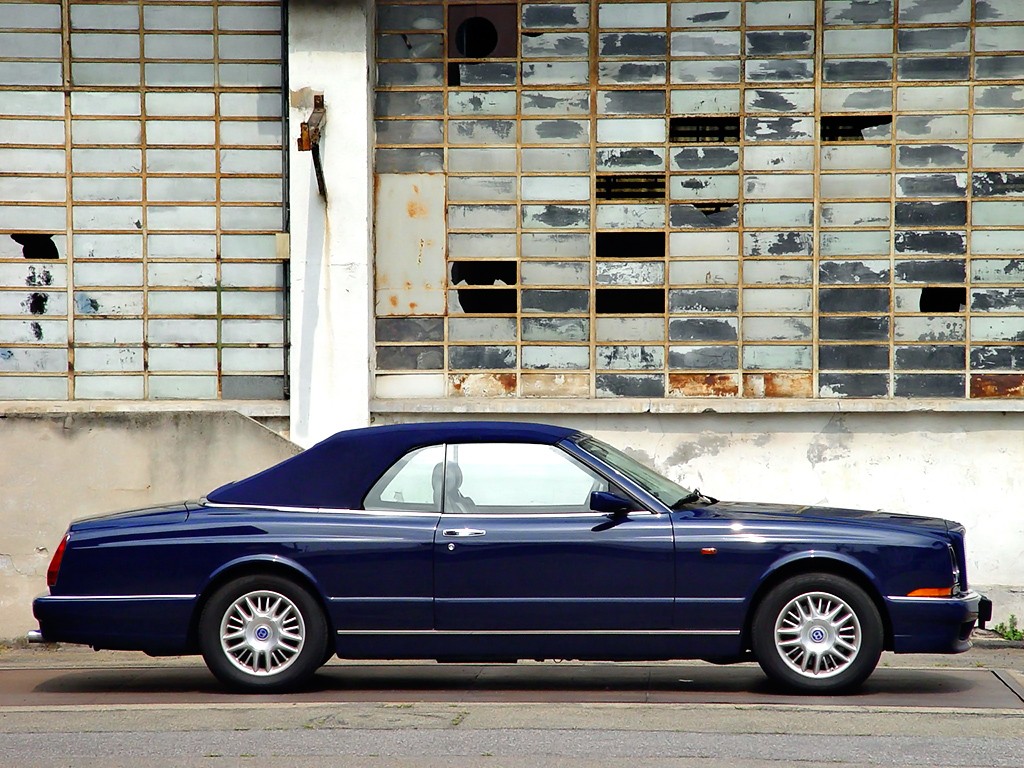 Bentley Azure photo 11
