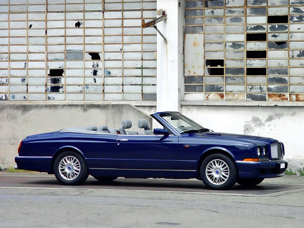 Bentley Azure photo 14